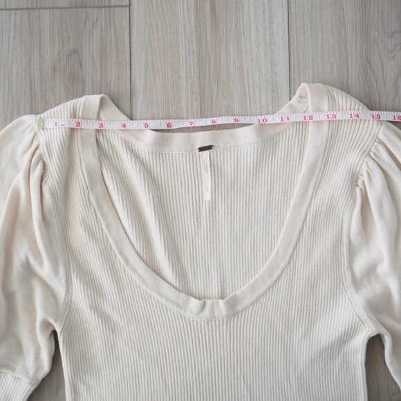 Free People Cream Long Puffed Striped Sleeve Ribbed Knit Sweater Sz Medium Boho - Picture 12 of 15